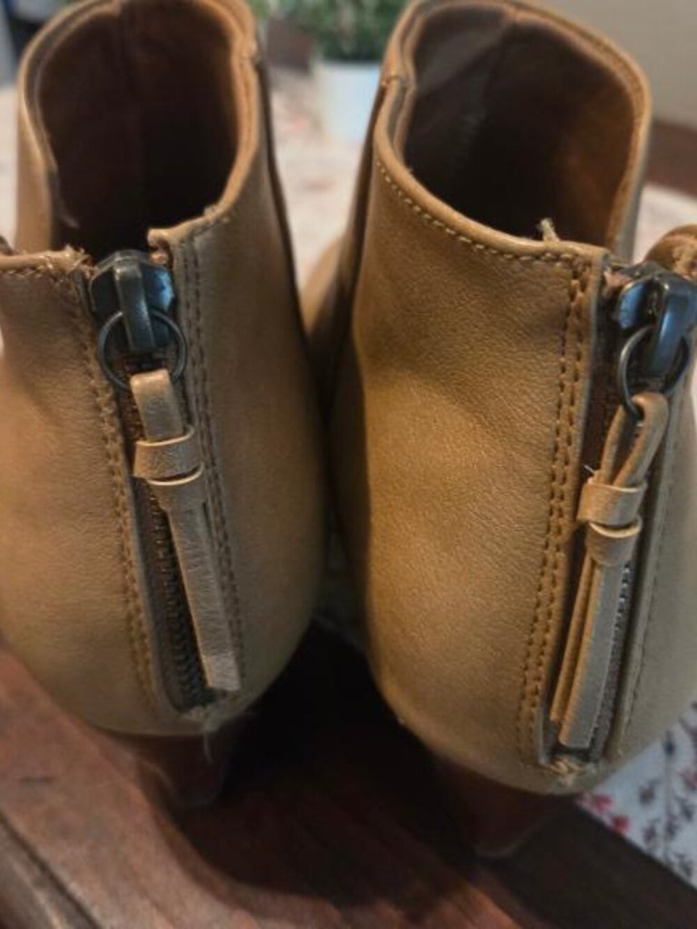 ANKLE BOOTS TAN